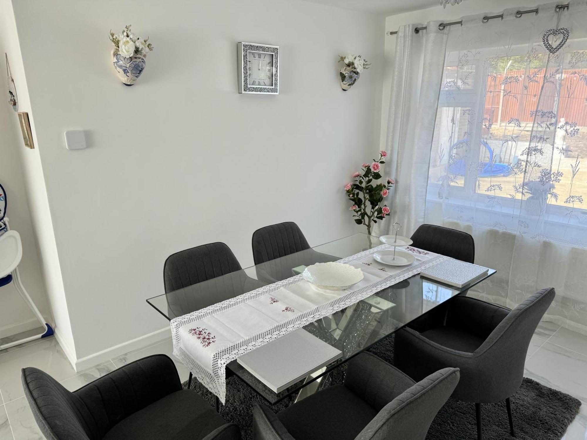 فيلا Modern 3-Bed Hideaway Near Westgate With Parking كانتربيري المظهر الخارجي الصورة