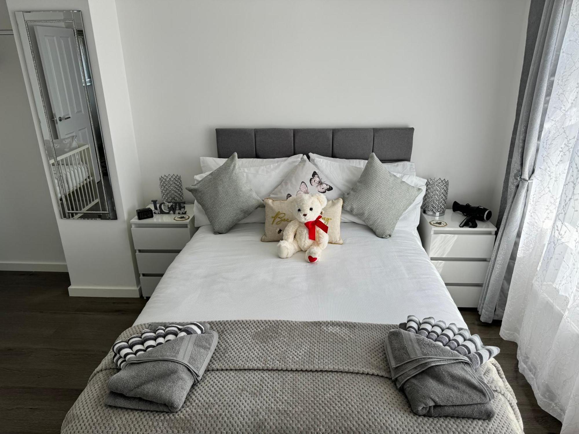 فيلا Modern 3-Bed Hideaway Near Westgate With Parking كانتربيري المظهر الخارجي الصورة